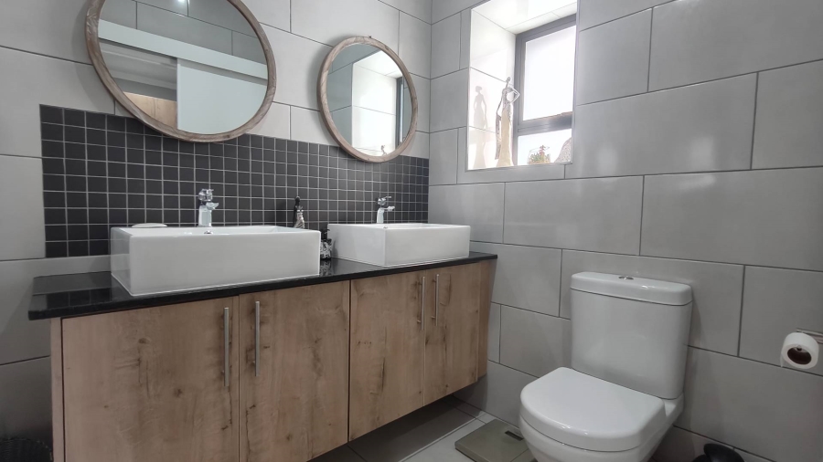 3 Bedroom Property for Sale in Hartenbos Heuwels Western Cape